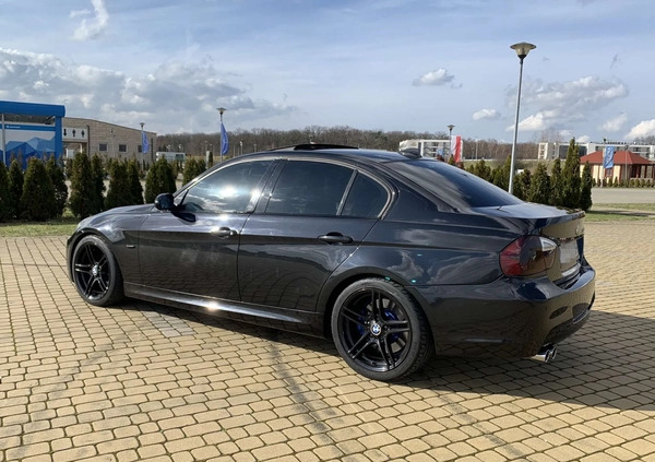 BMW Seria 3 cena 40000 przebieg: 242000, rok produkcji 2006 z Konin małe 92